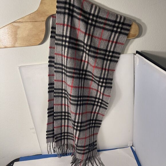 Vintage Burberry Check Scarf Gray 100%Lambswool Unisex Scarf Made in England - Picture 1 of 13